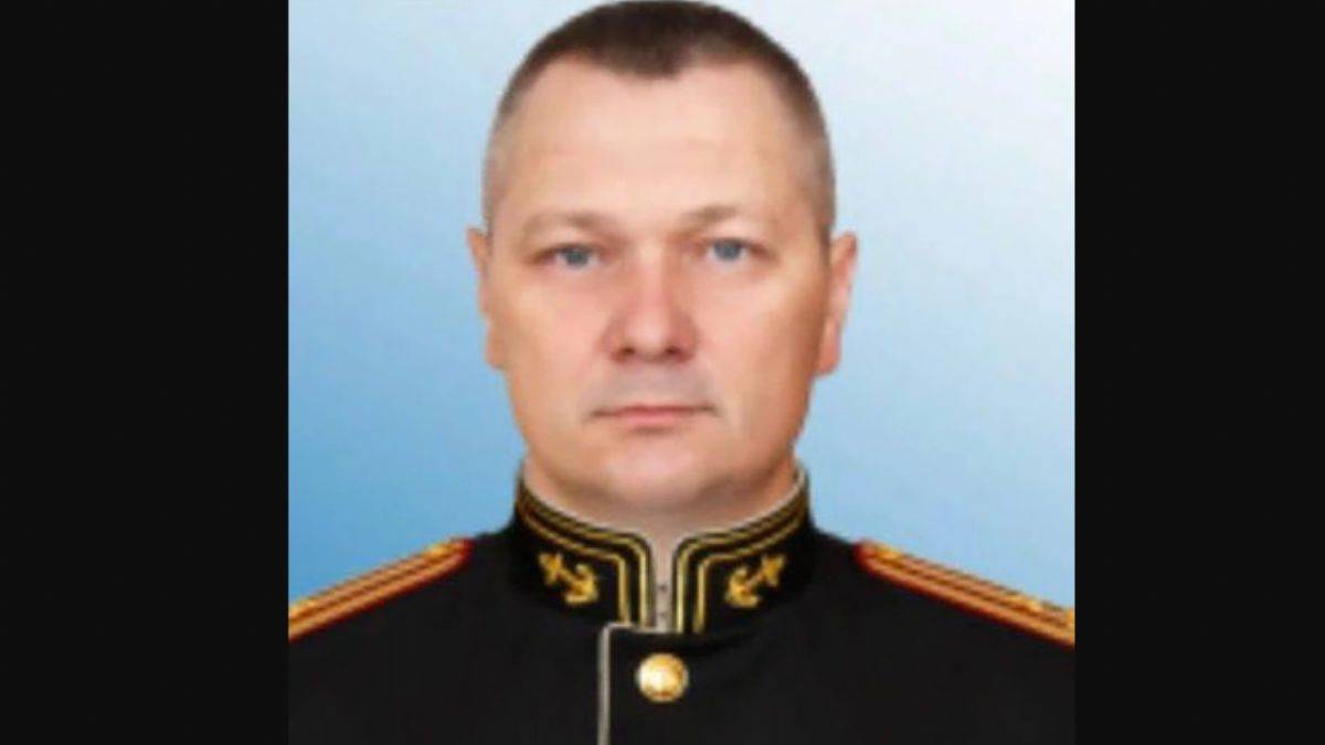 Rus albay ofisinde ölü bulundu