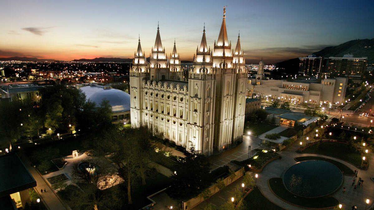 Mormon kilisesinden eşcinsel evliliğine destek