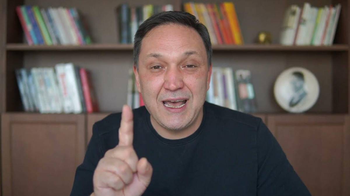 Selçuk Geçer kimdir? Ekonomist Selçuk Geçer dolar, euro, altın yorumu...