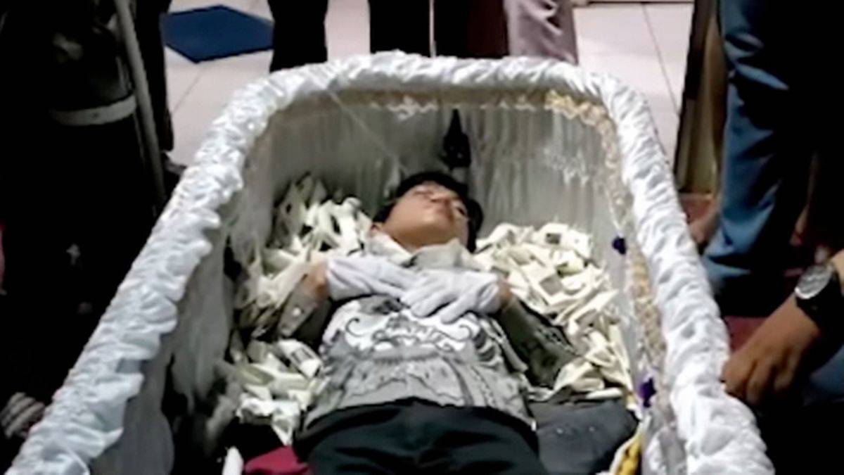 Ölü taklidi yaparak borçlarından kurtulacaktı!