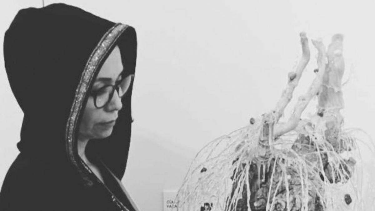 Gülistan Yazar Kimdir?