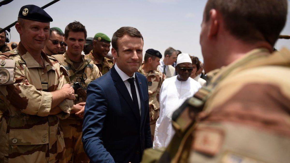 Macron: Rusya, Afrika'da Fransız avcılığı yapıyor