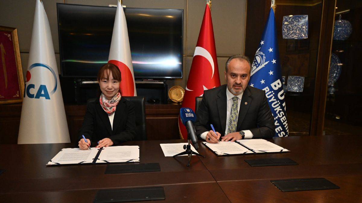 İmzalar 'depreme dirençli' Bursa için atıldı