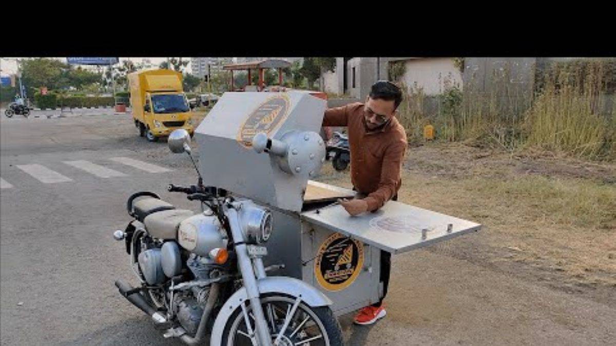 Sokak lezzetini hiç böyle tatmadınız! Motosikletten gelen sandviç lezzeti