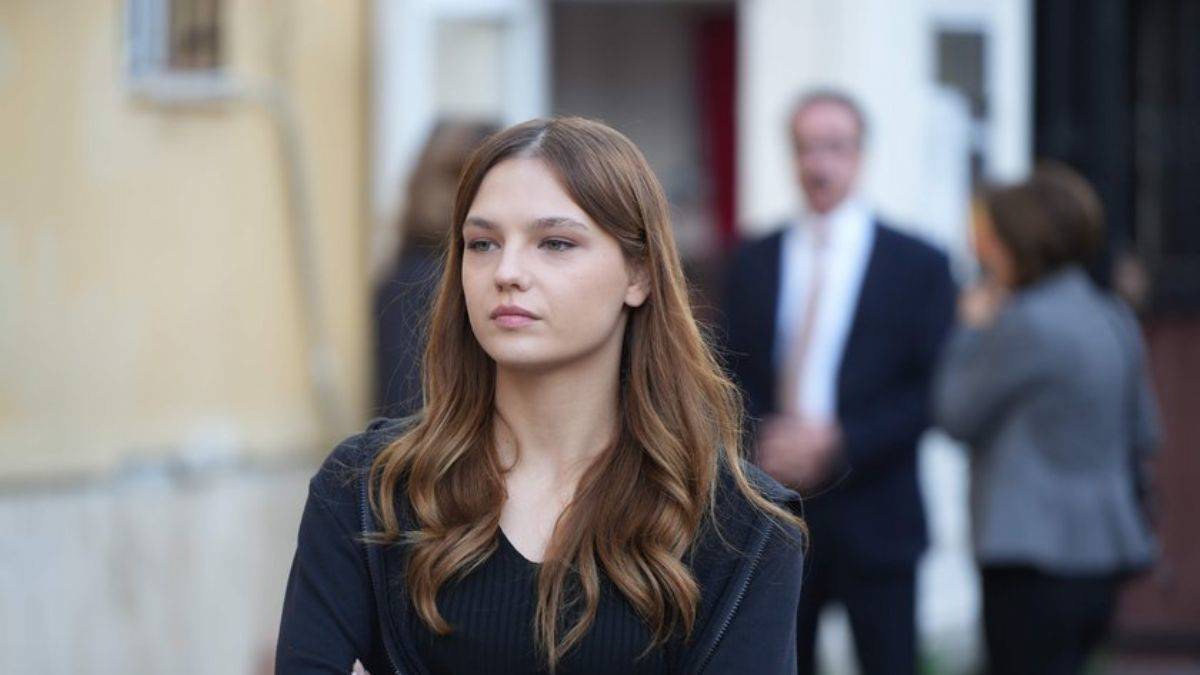 Gelsin Hayat Bildiği Gibi 20. bölüm izle | Tolga Güleç - Rıza diziden neden ayrıldı?