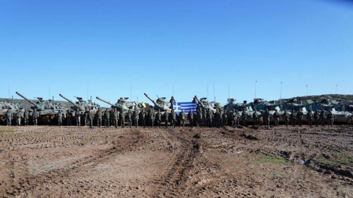 Yunanistan'dan yeni bir provokasyon: Rodos Adası'nda tatbikat!