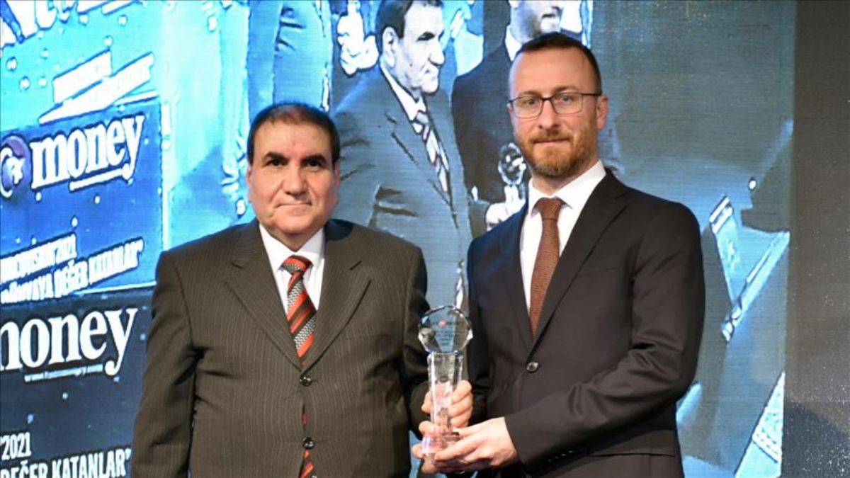 'Yılın Katılım Bankası' ödülünü Emlak Katılım aldı