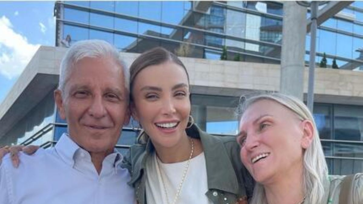 Manken Özge Ulusoy'un babası trafik kazasında hayatını kaybetti