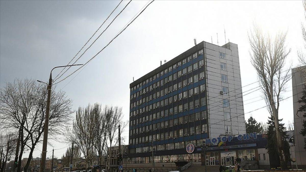 Ukrayna, güvenli sanılan 2 Rus üssünü SİHA’larla vurdu!