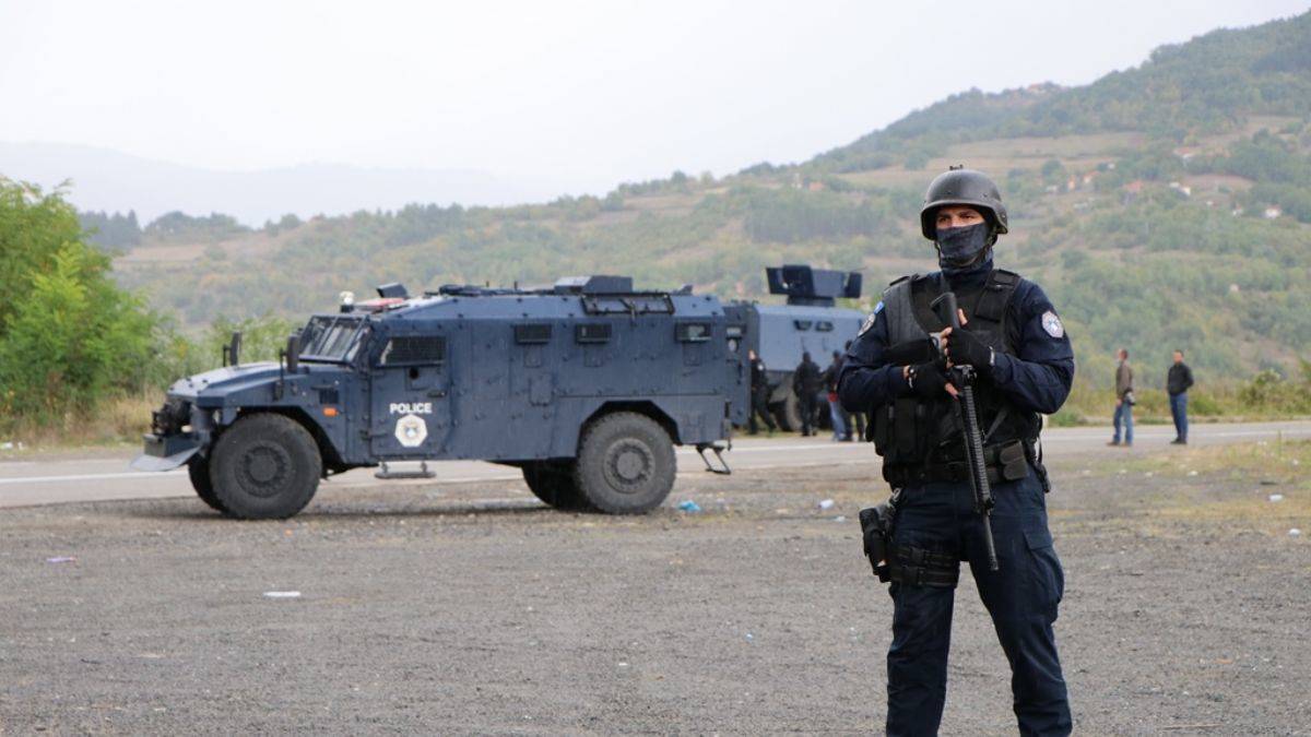 Sırbistan, Kosova'ya asker gönderecek! Kosova'dan açıklama