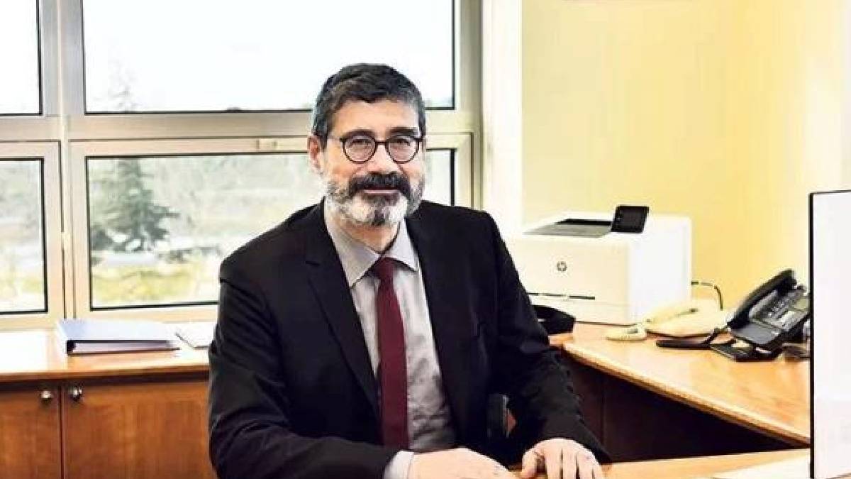 Prof. Dr. Yusuf Leblebici kimdir?