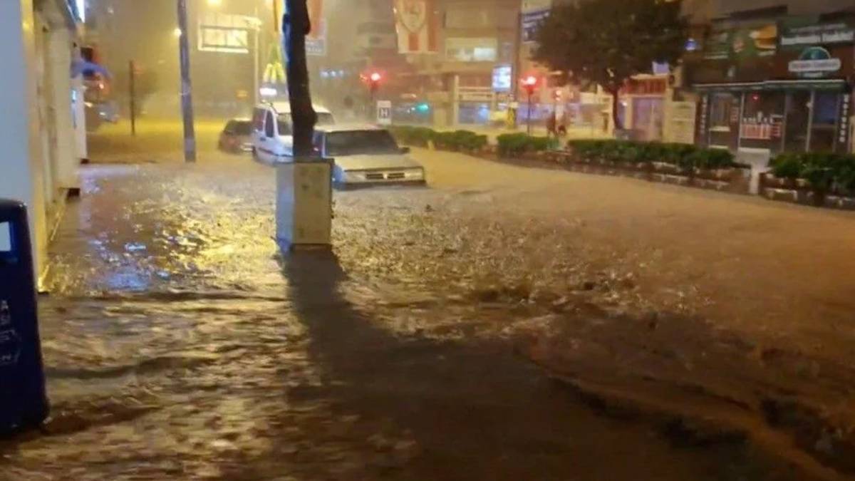 Finike'de ve Kumluca'da yarın okullar tatil mi, okul var mı? (13 Aralık Salı)