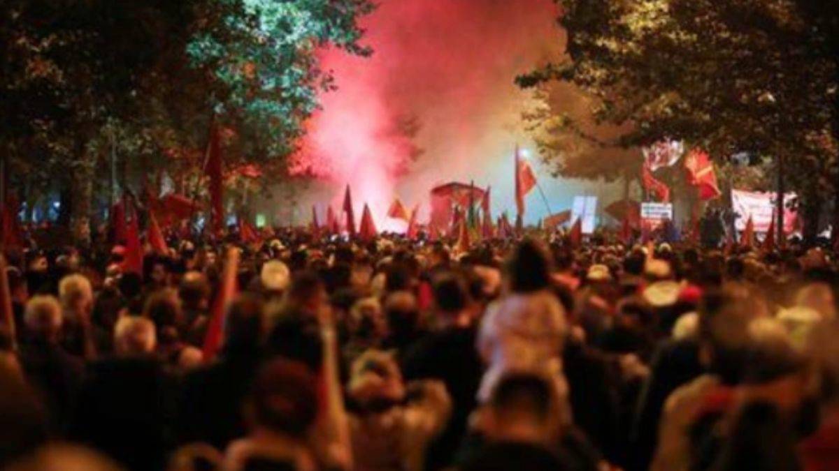 Karadağ Meclisi'nde Sırp kuşatması