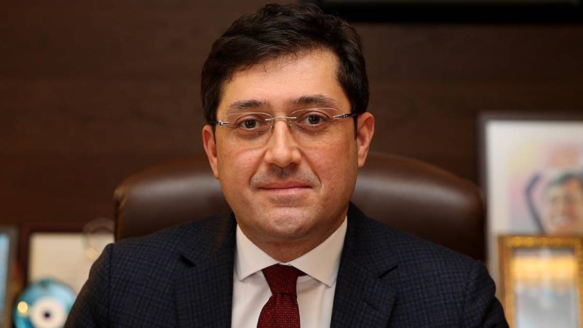 Murat Hazinedar hangi partili? CHP'li mi AK Partili mi? Murat Hazinedar hangi partiden belediye başkanı?