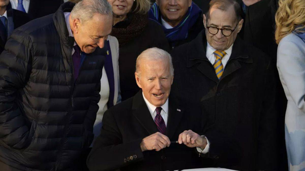 Biden imzaladı: ABD’de eşcinsel evlilik artık yasal güvencede