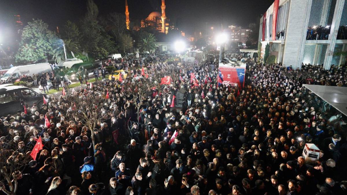 Saraçhane'ye kaç kişi geldi, İmamoğlu mitingine kaç kişi katıldı? (Saraçhane Meydanı)