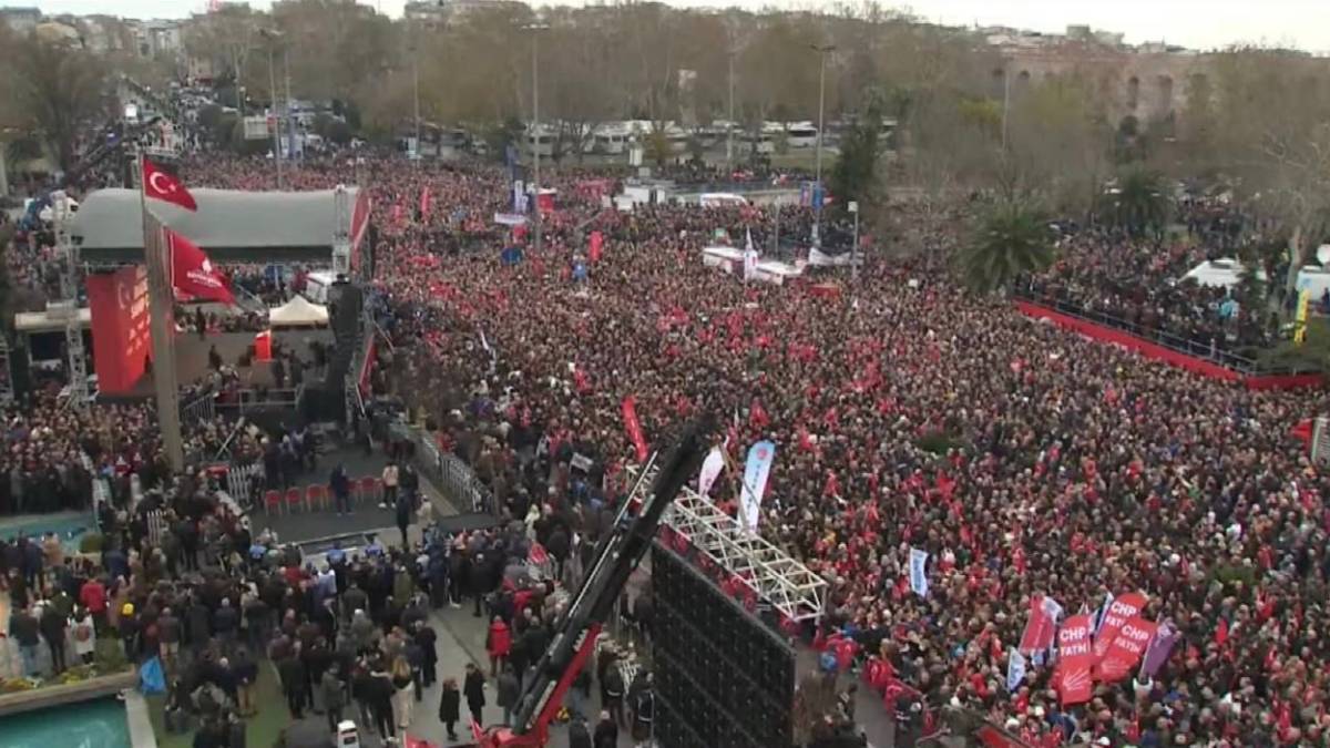 15 Aralık Saraçhane meydanına kaç kişi katıldı? İBB Saraçhane İmamoğlu mitingine kaç kişi geldi?
