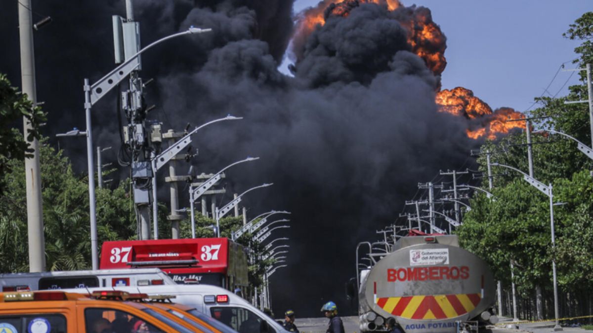 Kolombiya petrol tesisinde dev yangın!