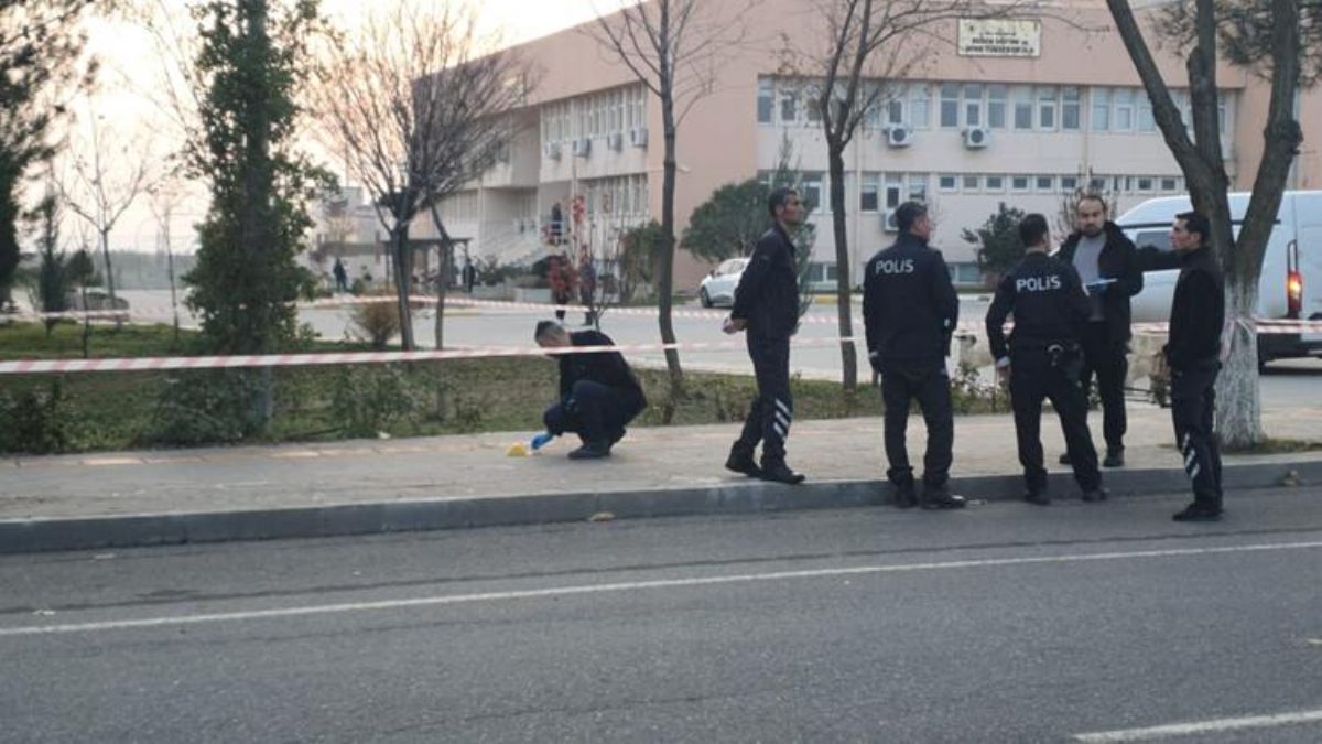 'Evleniyoruz, mutluyuz' yazılı araçla silahlı saldırı