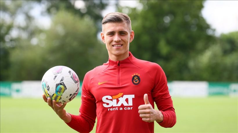 Galatasaraylı Futbolcu Sakatlandı: Kazımcan Karataş Oyundan Çıktı.