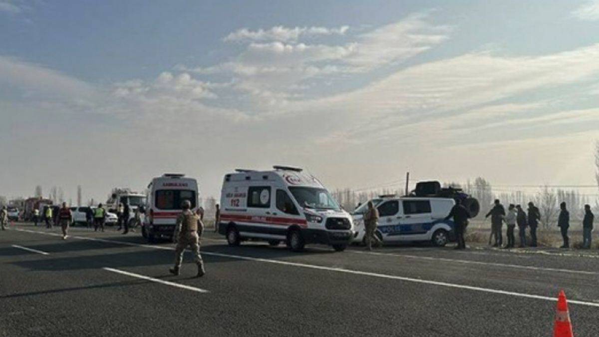 Zırhlı araç devrildi: Çok sayıda yaralı var