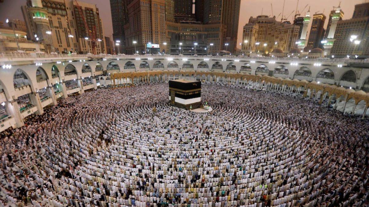 Mekke ve Medine ekonomik merkez oluyor