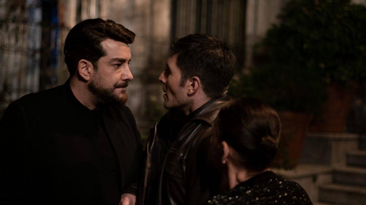 Camdaki Kızı 63. bölüm izle tek parça 'Feride ölüyor'