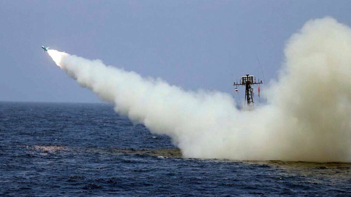 İran’dan Hürmüz Boğazı'nda askeri tatbikat