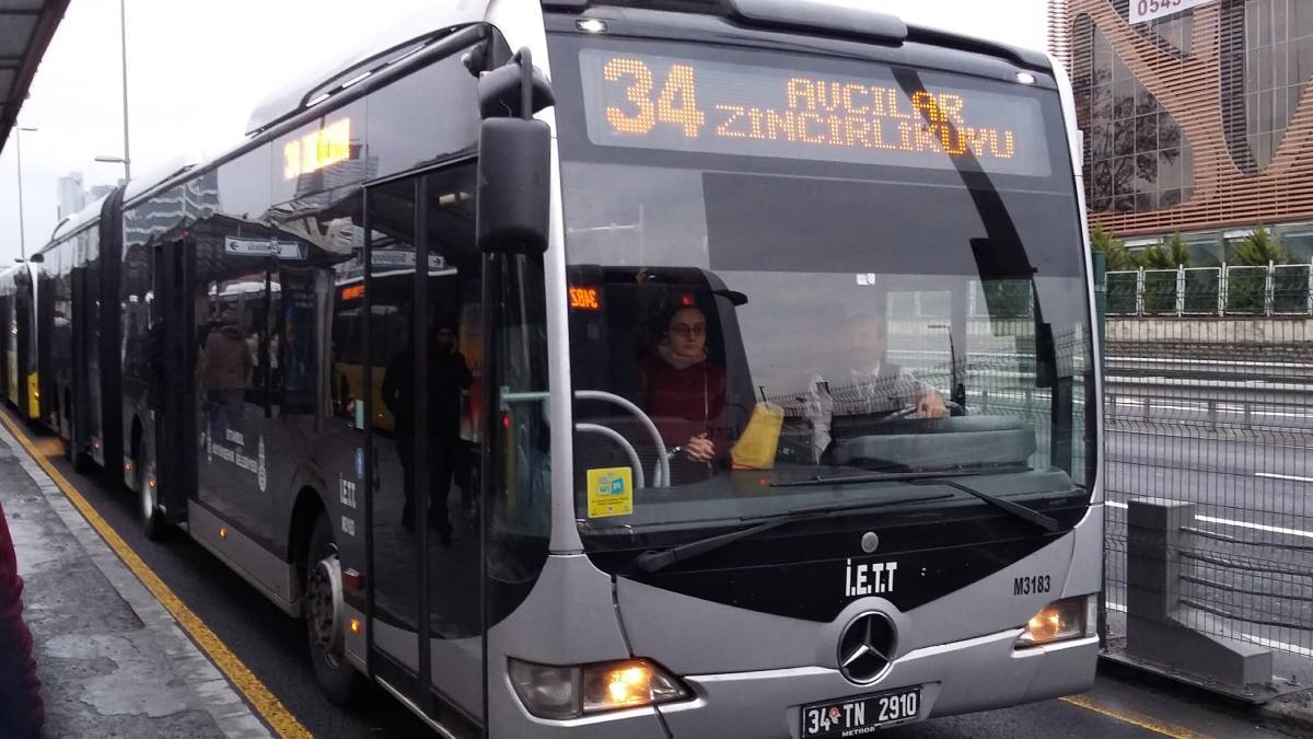 Yılbaşı metrobüs saatleri | 1 Ocak İstanbul'da metrobüs, metro, otobüs saat kaça kadar var?