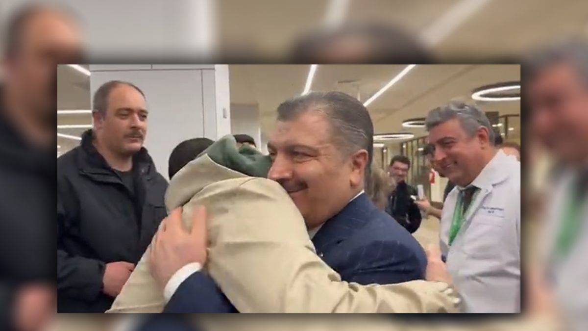 Bakan Koca ile gurbetçinin güldüren sohbeti