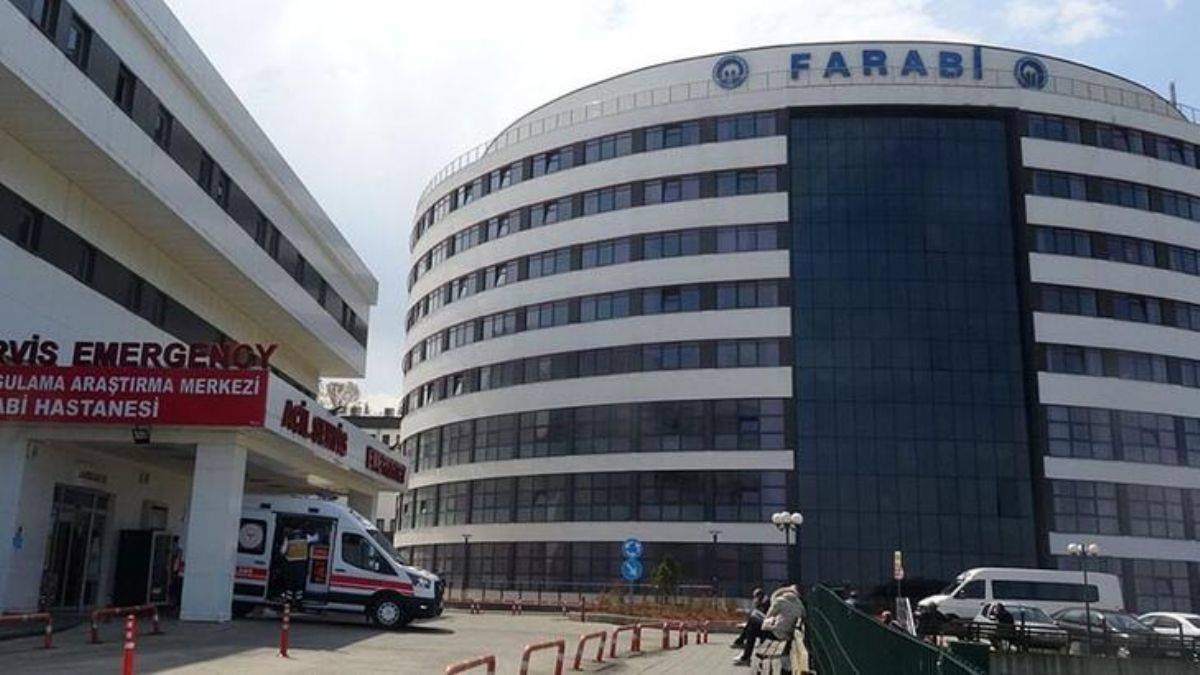 Başörtülü doktor ameliyata alınmadı iddiası! Profesör açığa alındı