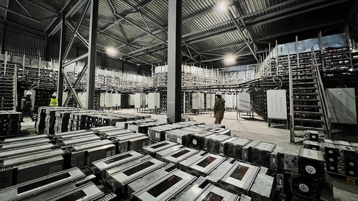 Dünyanın en büyük kripto para madenlerinden biri Kazakistan'da