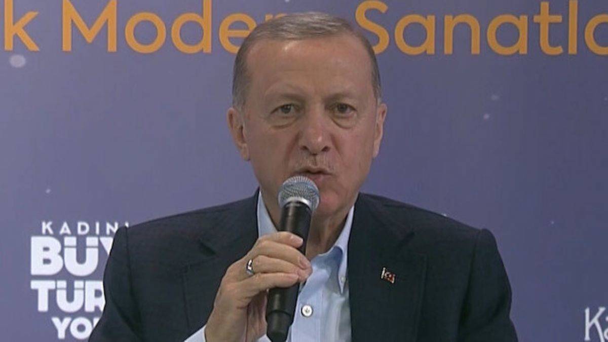 Cumhurbaşkanı Erdoğan: Kadınlarımızın kıyafet özgürlüğünü garanti altına alacağız