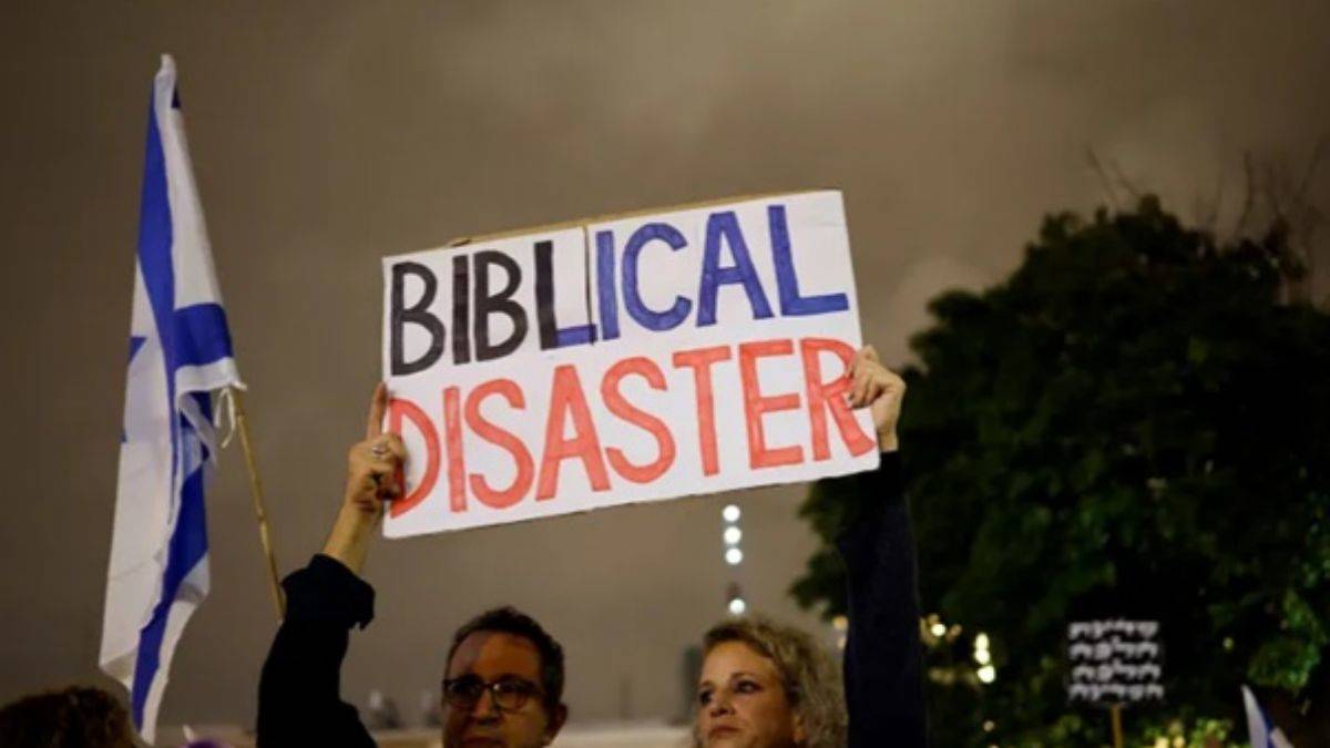 Binlerce İsrailli sokaklara döküldü