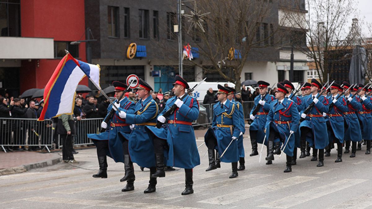 Sırplar bu sefer anayasa çiğnedi! Tepki yağdı