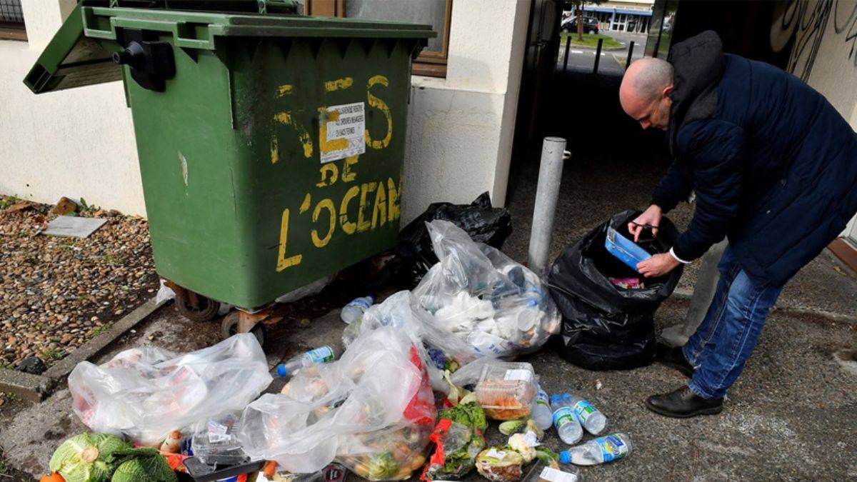 Almanya’da çöpten yiyecek toplama yasağı kalkıyor!
