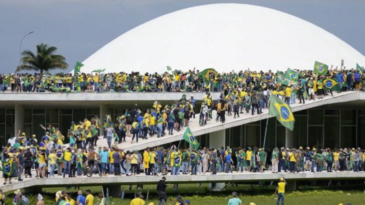 Brezilya'daki Kongre baskınında ordu-polis işbirliği!