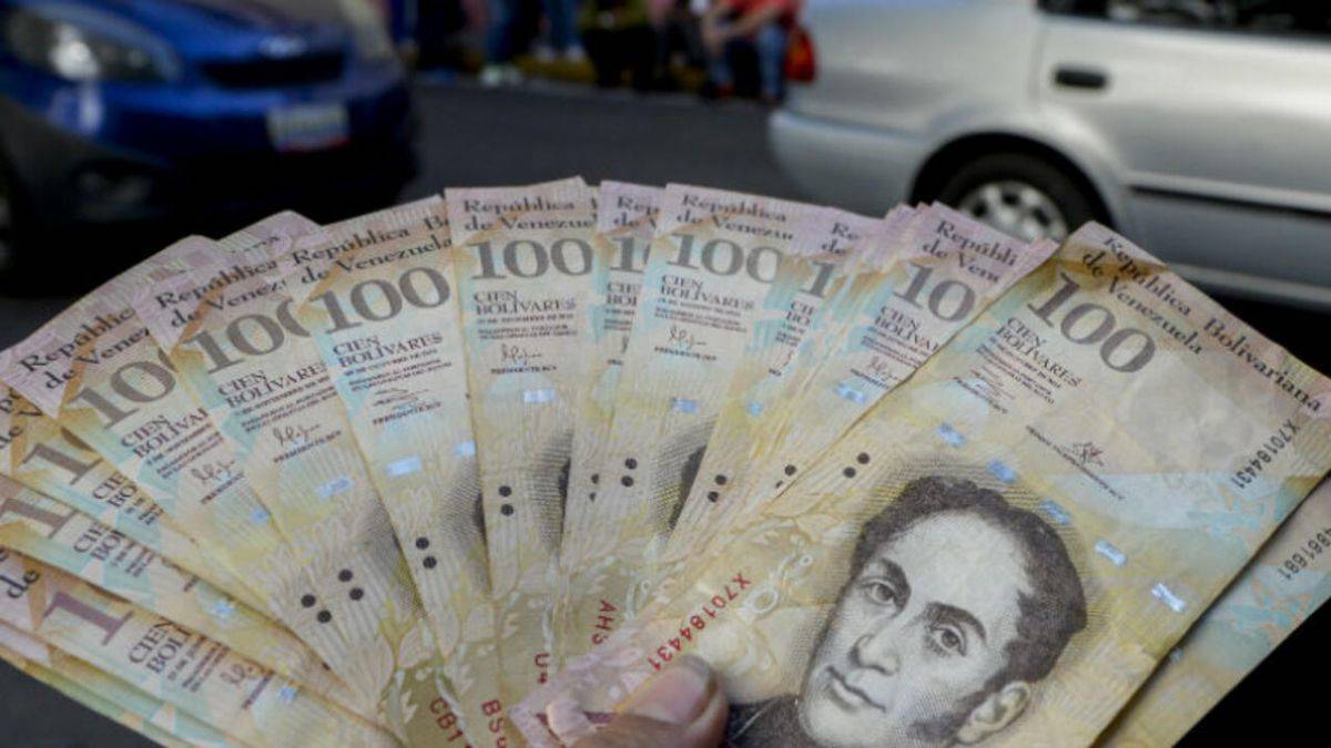 Venezuela ekonomisi 7 yıl sonra büyümeye geçti