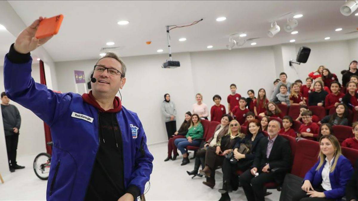 Başkan Kartoğlu'ndan Bahçeşehir sakinlerine müjde