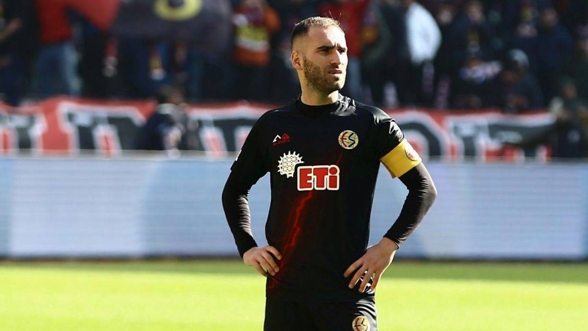 Eskişehirspor takım kaptanı Hasan Ulaş Uygur kimdir?