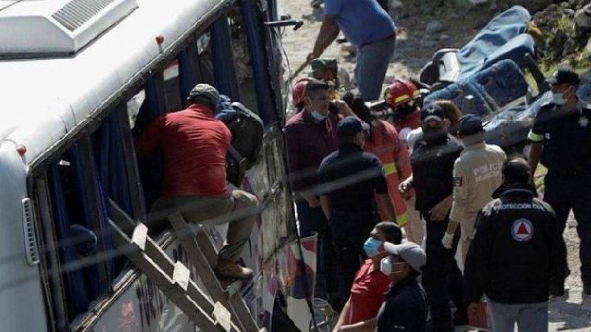 Meksika'da minibüs kazasında 3 ölü, 35 yaralı