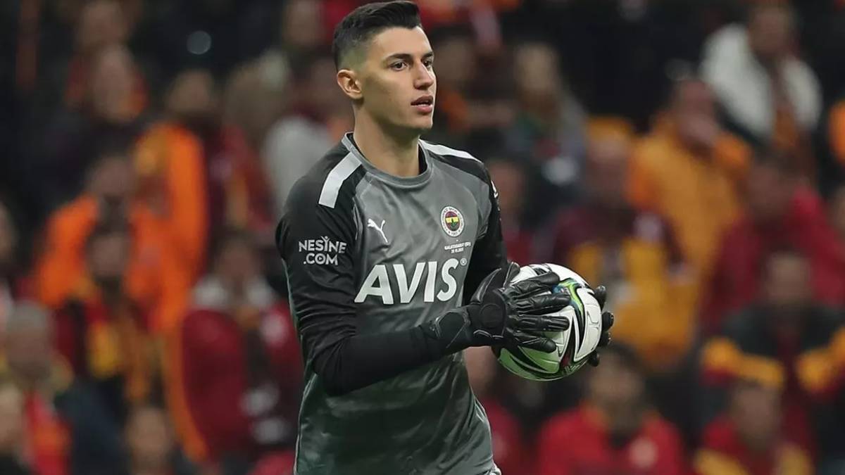 Berke Özer kimdir, kaç yaşında ve hangi takıma transfer oldu?