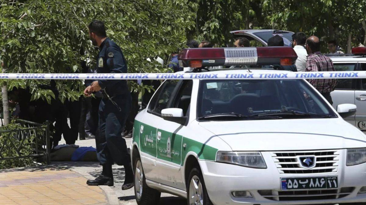 İran'daki Azerbaycan Büyükelçiliği'ne silahlı saldırı: Ölü ve yaralılar var