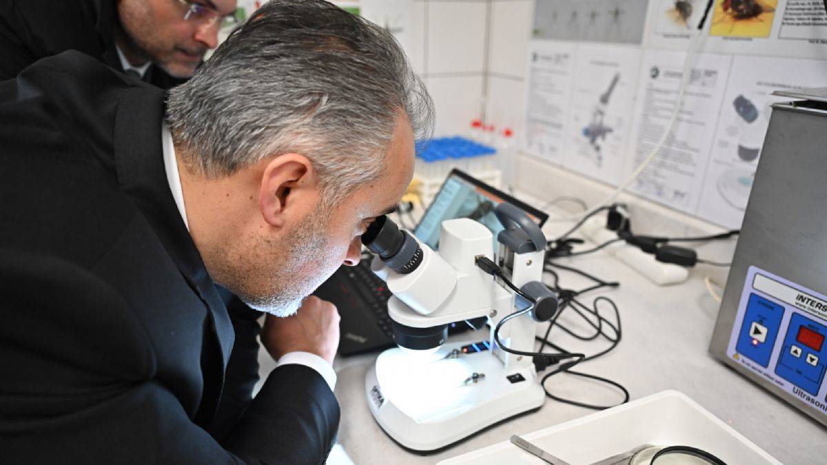 Sinekle mücadele laboratuvara taşındı