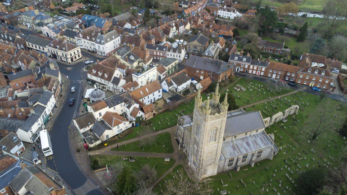 İngiltere'de şeytana tapanların merkezi: 'Şeytan'ın Kapısı'