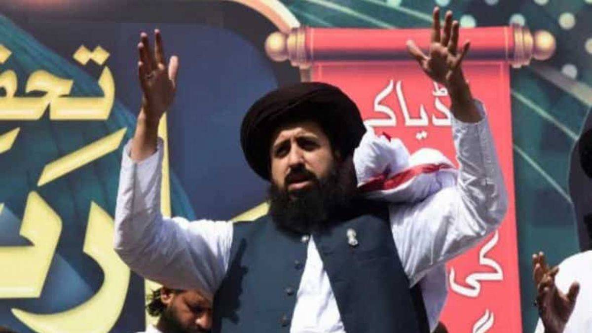 Pakistanlı liderden ekonomik krize şaşırtan çözüm! 'Kur'an sağda, atom bombası solda'