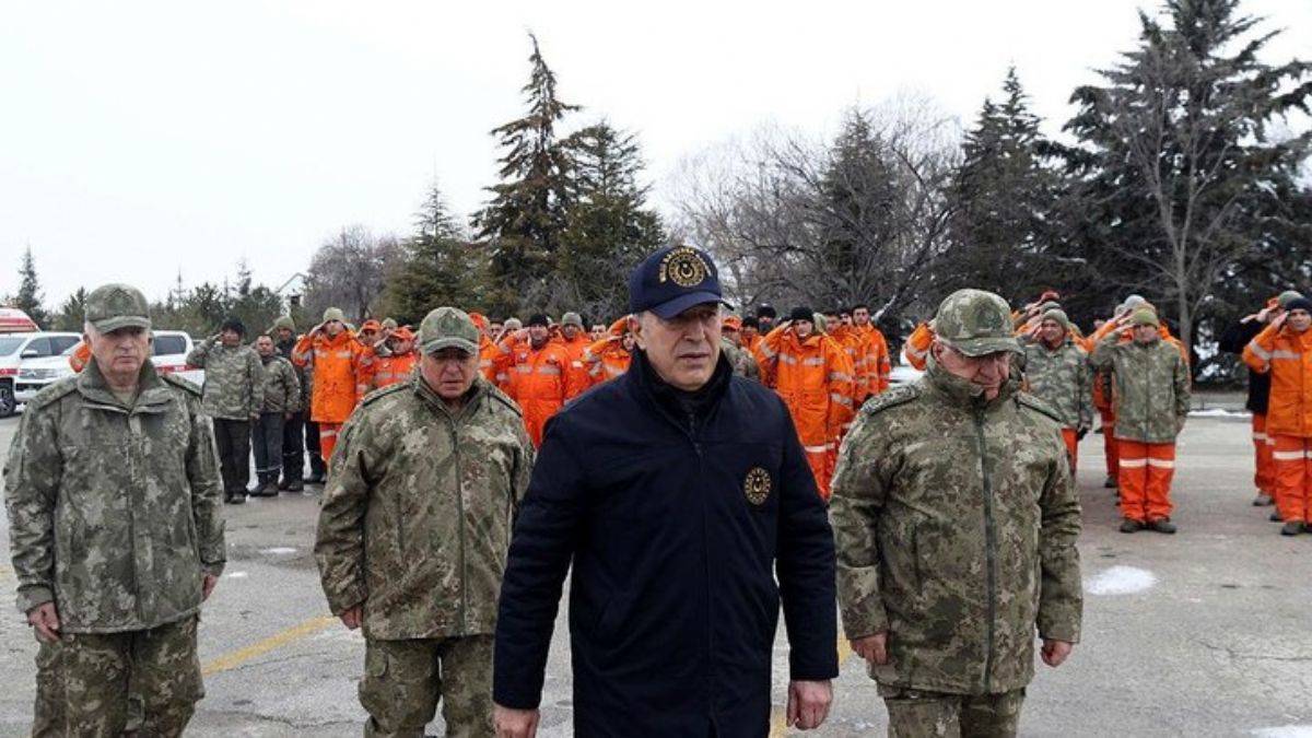 Bakan Akar: 3 şehidimiz var, yoklama yapıyoruz