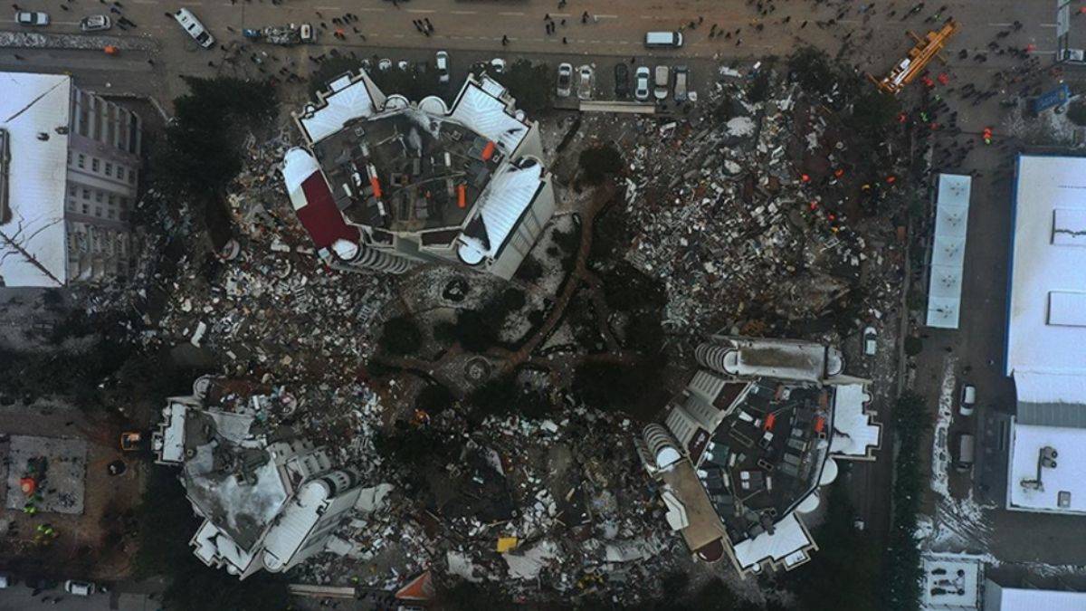 MEB: Tüm okullar 1 hafta tatil... YÖK'ten açıklama