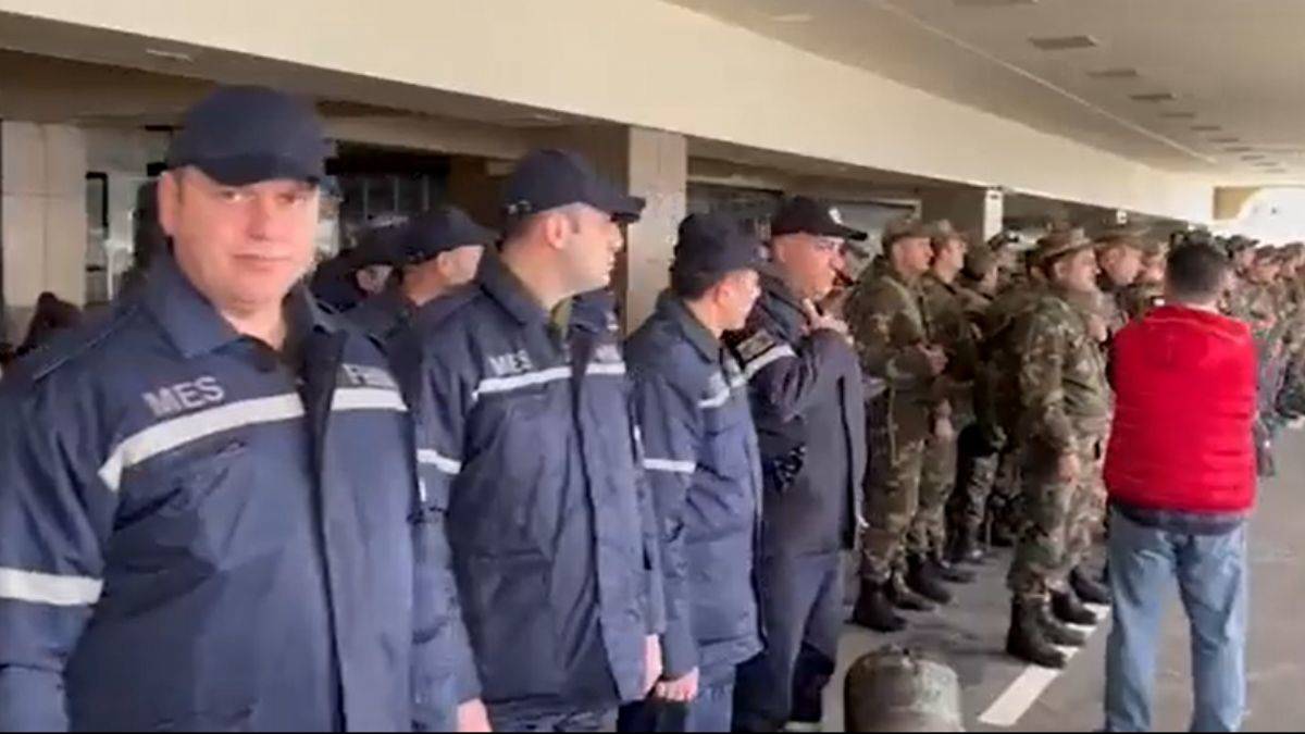 Azerbaycan arama kurtarma ekipleri Hatay'a gönderildi