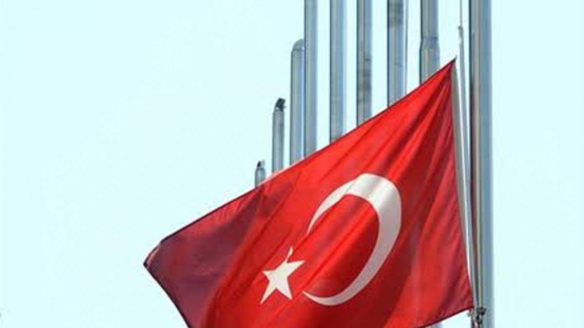 Deprem: 7 gün milli yas ilan edildi